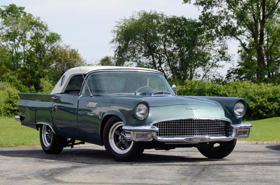  Ford Thunderbird Replica by Prestige Classics 2003 года  (фото 1 из 150)